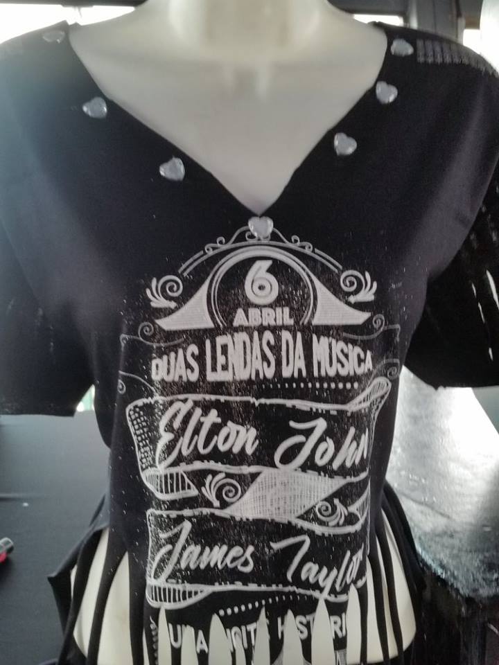 Customizao de camiseta Elton John